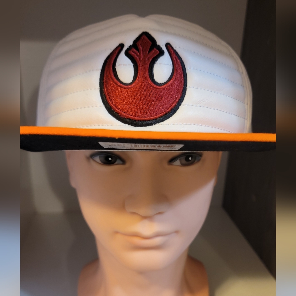 BNWT Star Wars Snapback Hat